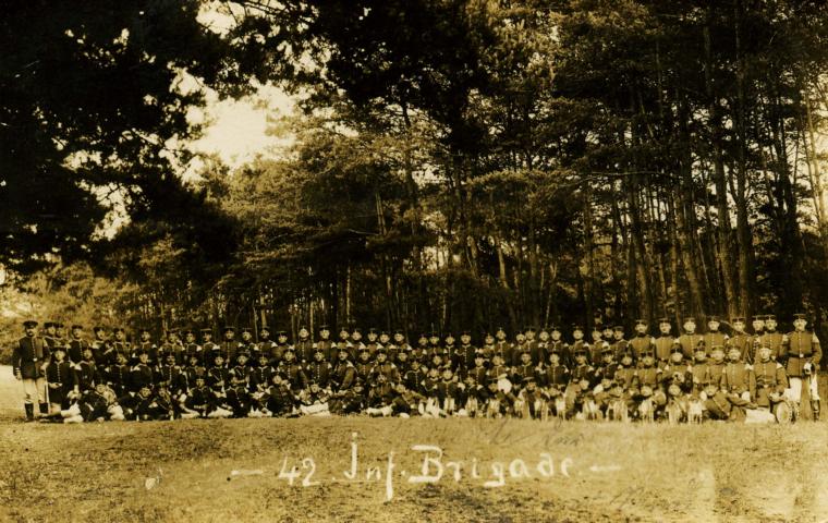 K640_032-A - 42 Inf. Brigade